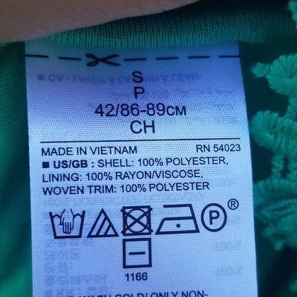 Banana Republic green woven sleeve eyelet overlay short sleeve top small - Picture 6 of 6